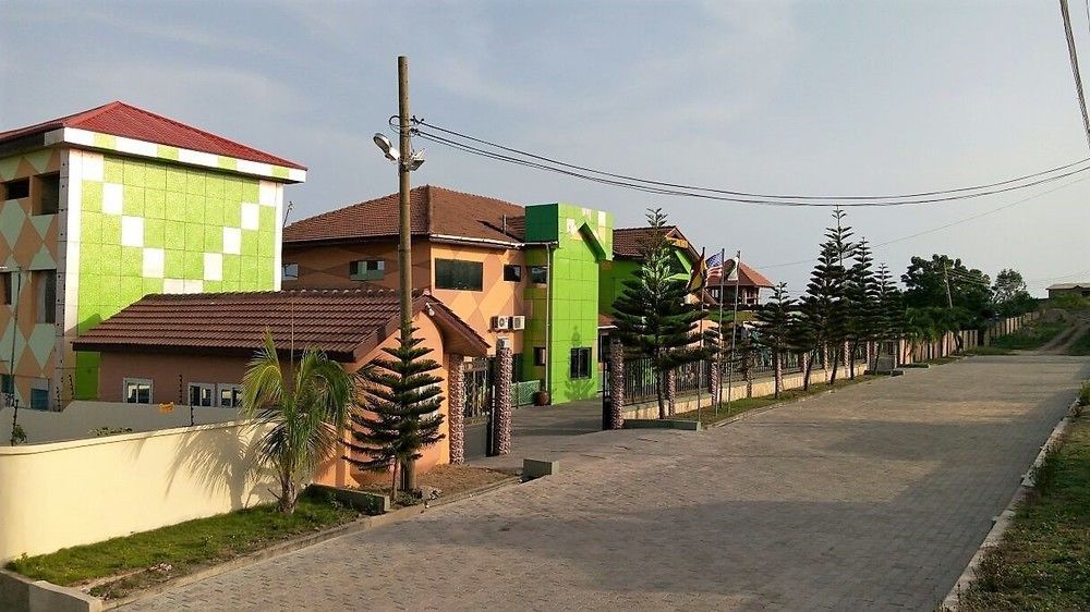 Triple Hill Hotel Weija Exterior foto